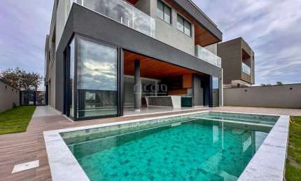 Sobrado Maravilhoso à venda, Cond. Alphaville 5 SUÍTES, com 450 m² Útil - Urbanova SJC