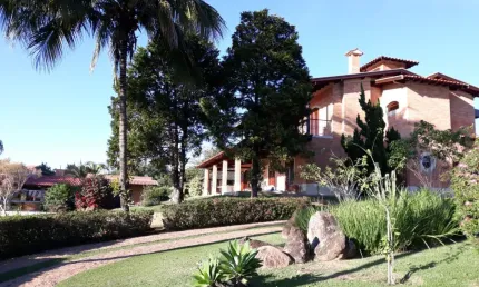 Casa em condomínio Indaiatuba. 10 mil metros quadrados, Piscina, lago, Campo