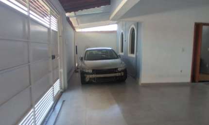 Casa térrea na Cidade Nova, 3 dorm. 01 suíte. terreno 250 metros. Oportunidade