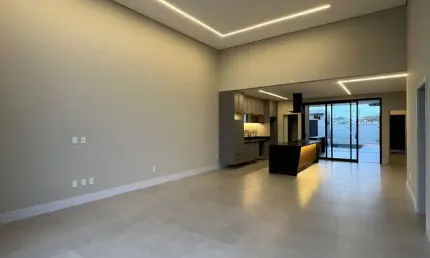 Casa térrea, 3 suítes, escritório, piscina, condomínio Vila Sapezal