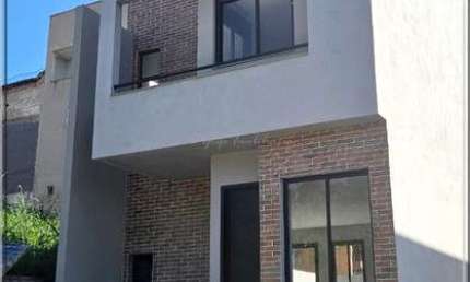 Casa com 2 quartos à venda na Rua Walace Landal, Santa Cândida, Curitiba por R$ 749.000