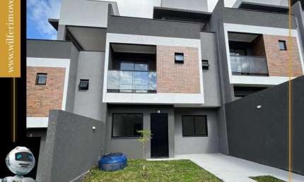 Casa com 3 quartos à venda na Rua Cocos, Uberaba, Curitiba por R$ 688.000