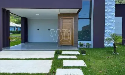 Casa de fino acabamento dentro do condomínio mais tranquilo de Maricá!