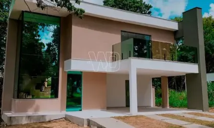 Duplex com conceito minimalista e 03 suítes disponível para venda.