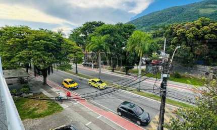 Cobertura com 3 quartos, 240m², à venda em Rio Bonito, bela vista
