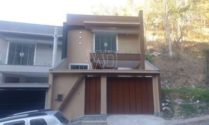 Casa com 2 quartos, 120m², à venda em Rio Bonito, Praça Cruzeiro