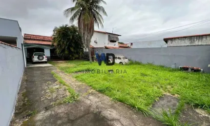 Casa com terreno plano de 450m², à venda em Maricá, Centro