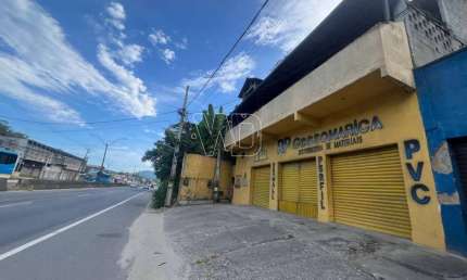 Loja à venda em São Gonçalo, Rio Do Ouro, com 3 quartos, 234m²