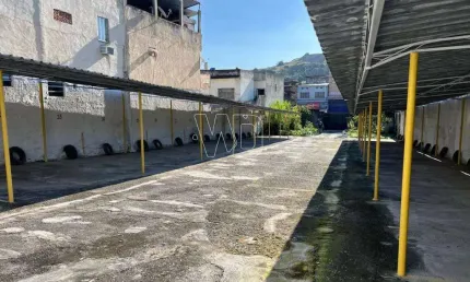 Vendo área 900m² na Av. Dr. Getúlio Vargas - Santa Catarina - SG