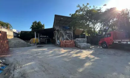 Vendo área de esquina na Avn. Principal junto e junto ao Min. Público