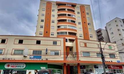 Apartamento com 3 quartos para alugar em Água Verde, Blumenau , 105 m2 por R$ 2.500