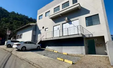 Apartamento com 2 quartos para alugar em água verde, blumenau , 60 m2 por r$ 1.550