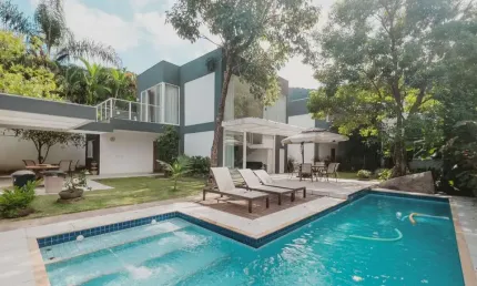 EXCELENTE CASA COM 5 SUÍTES RESERVA DO ITANHANGÁ BARRA DA TIJUCA