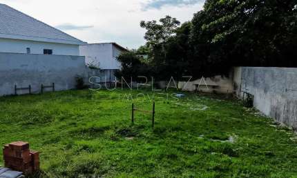 Oportunidade de Terreno em Condomínio Fechado, no Coração da Barra da Tijuca!!