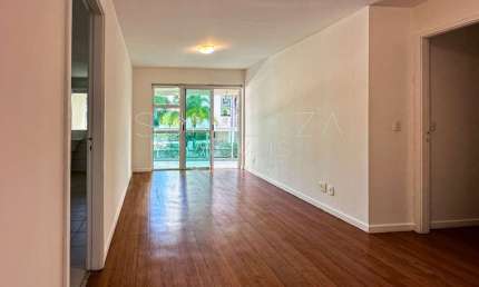 Apartamento mobiliado com vista para a Reserva no Sunrise, 2 quartos (1 suíte)