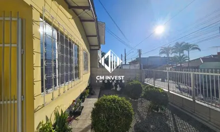 Imperdível oportunidade! Casa à venda em São José-SC, Barreiros: 3 quartos, 2 salas, 2 banheiros, 3 vagas, 141 m². Acesse já!