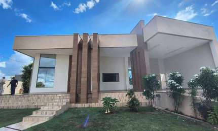 Casa em condomínio fechado com 5 quartos à venda na Condomínio RK, Região dos Lagos (Sobradinho), Brasília
