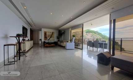 Apartamento à venda na Avenida Atlântica, Leme – Frente Mar, 3 Quartos, 4 Vagas, Vista Maravilhosa da Pedra do Leme