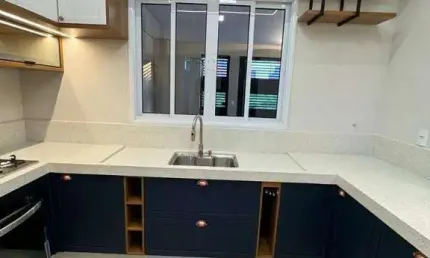 Casa nova, acabamento de alto padrão, 03 dormitórios (sendo 01 suíte),  planejados de primeira linha.