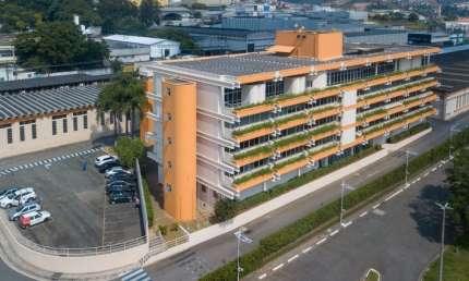 SALA COMERCIAL PARA LOCAÇÃO COM 615M² EM SANTANA DE PARNAÍBA
