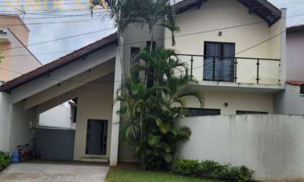Casa à Venda - Cond. Constantino Matucci - Iporanga