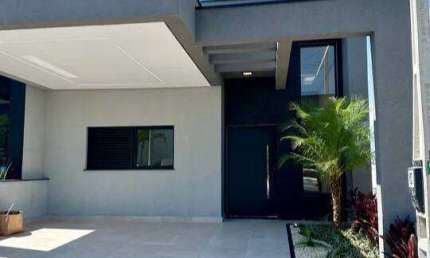 Casa à Venda - 3 dorm. 1 suite Piscina -  Cond. Horto Villagio
