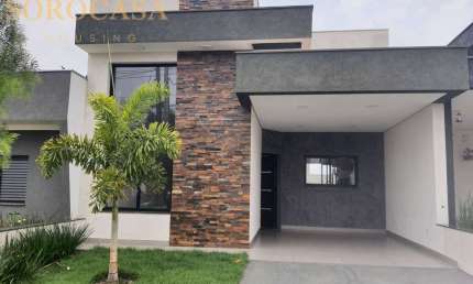 Casa à Venda 3 dorm. 1 suite  - Cond. Villaggio Ipanema