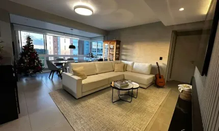 Apartamento para Venda em Porto Alegre, Central Parque, 2 dormitórios, 1 suíte, 2 banheiros, 2 vagas