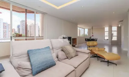 Apartamento em pinheiros com 204m², 2 suítes, sendo 1 master, varanda, lareira, 4 vagas.