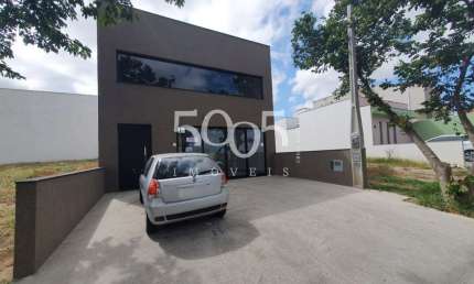 Imóvel comercial para locação no Bairro Itu Novo Centro com 192m² de área construída, com 02 banheiros.