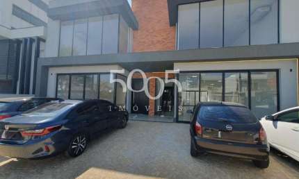 Imóvel comercial para locação no Bairro Itu Novo Centro com 200m² de área construída, com 04 banheiros.