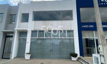 Imóvel comercial para locação no Bairro Itu Novo Centro com 160m² de área construída, com 03 banheiros.