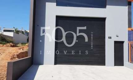 Imóvel comercial para locação no Bairro Itu Novo Centro com 140m² de área construída, com 02 banheiros e mezanino.