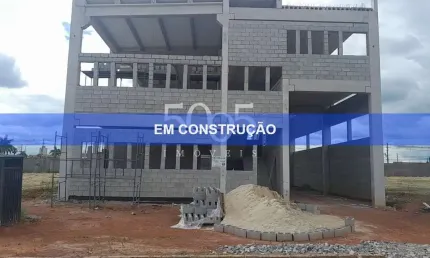 Galpão industrial para alugar com 700m2 de área útil em terreno de 1000m2, pé direito de 12m.