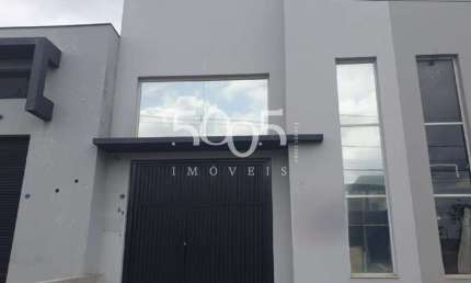 Galpão Comercial para Locação em Itu-SP, Bairro Itu Novo Centro, com Salas, 3 Banheiros, 4 Vagas de estacionamento, 220m² de Área