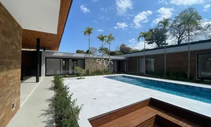Casa no condomínio Terras de São José l, com 785m² de área construída e 2922m² de área total.