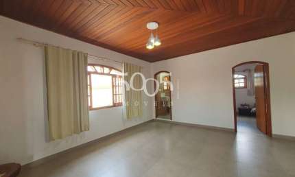 Casa de condomínio à venda no Condomínio Portella em Itu, com 5 suítes, 400m² de área construída.