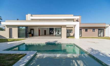 Casa à venda e locação no Condomínio Xapada Itu, com 430m² de área construída e 1198,37m² de área total.