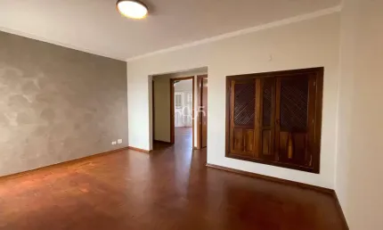 Apartamento com Vista para o Centro Histórico no Coração de Itu, com 110m2