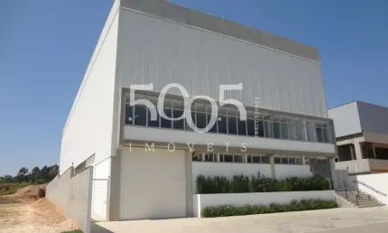 Barracão de 1129m² de área total e 1084m² construídos para locação no Núcleo Industrial Porto Seguro em Itu/SP. Localização privilegiada e segurança 2