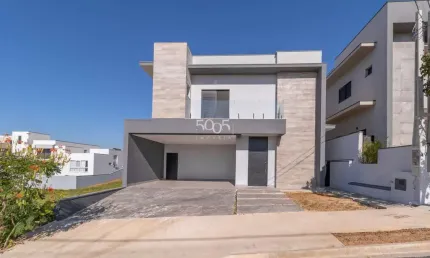 Imóvel à venda no Condomínio Saint Paul em Itu, com 296,24m² de área útil e 360m² de área total.