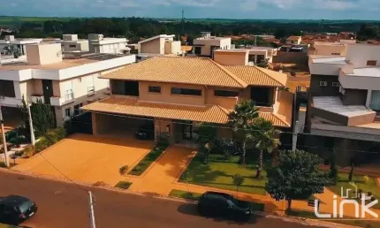 Sobrado de Alto Padrão 5 Suites em condomínio fechado