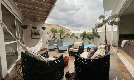 Campos do Conde - Casa de Altíssimo Padrão Em Condomínio Fechado
