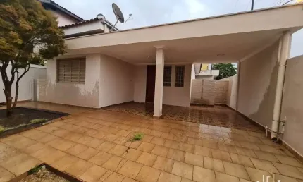 Casa com 3 quartos à venda no Centro, Barretos 