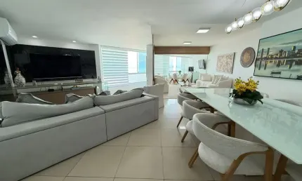 Edf. Antares - lindo reformado na beira-mar de Piedade
