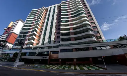 Apartamento com 3 quartos à venda na Rua Flávia Menezes Prado, 91, Jardins, Aracaju