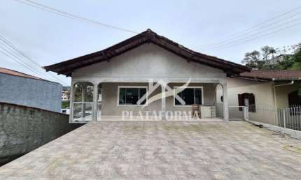 Casa comercial com 2 salas à venda no Garcia, Blumenau , 300 m2 por R$ 850.000