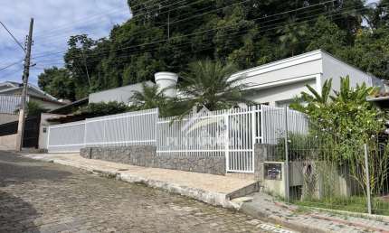 Casa com 3 quartos à venda no Itoupava Norte, Blumenau , 138 m2 por R$ 1.350.000