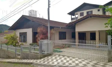 Casa com 3 quartos à venda no garcia, blumenau , 172 m2 por r$ 690.000
