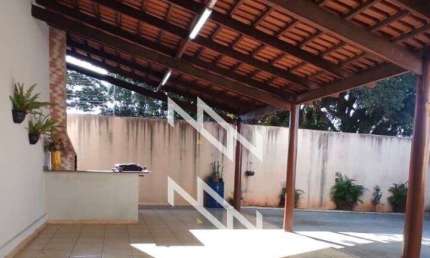 Casa à venda no bairro Parque Amazônia em Goiânia/GO